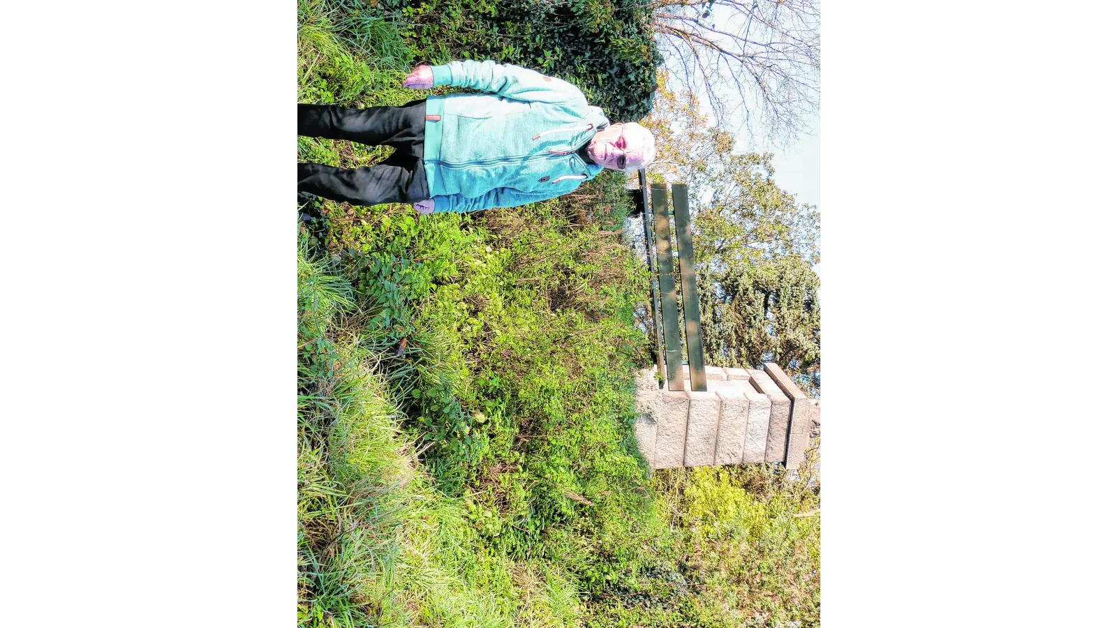 Neue Helfer sollen Weg und das Ehrenmal pflegen (Foto: red)
