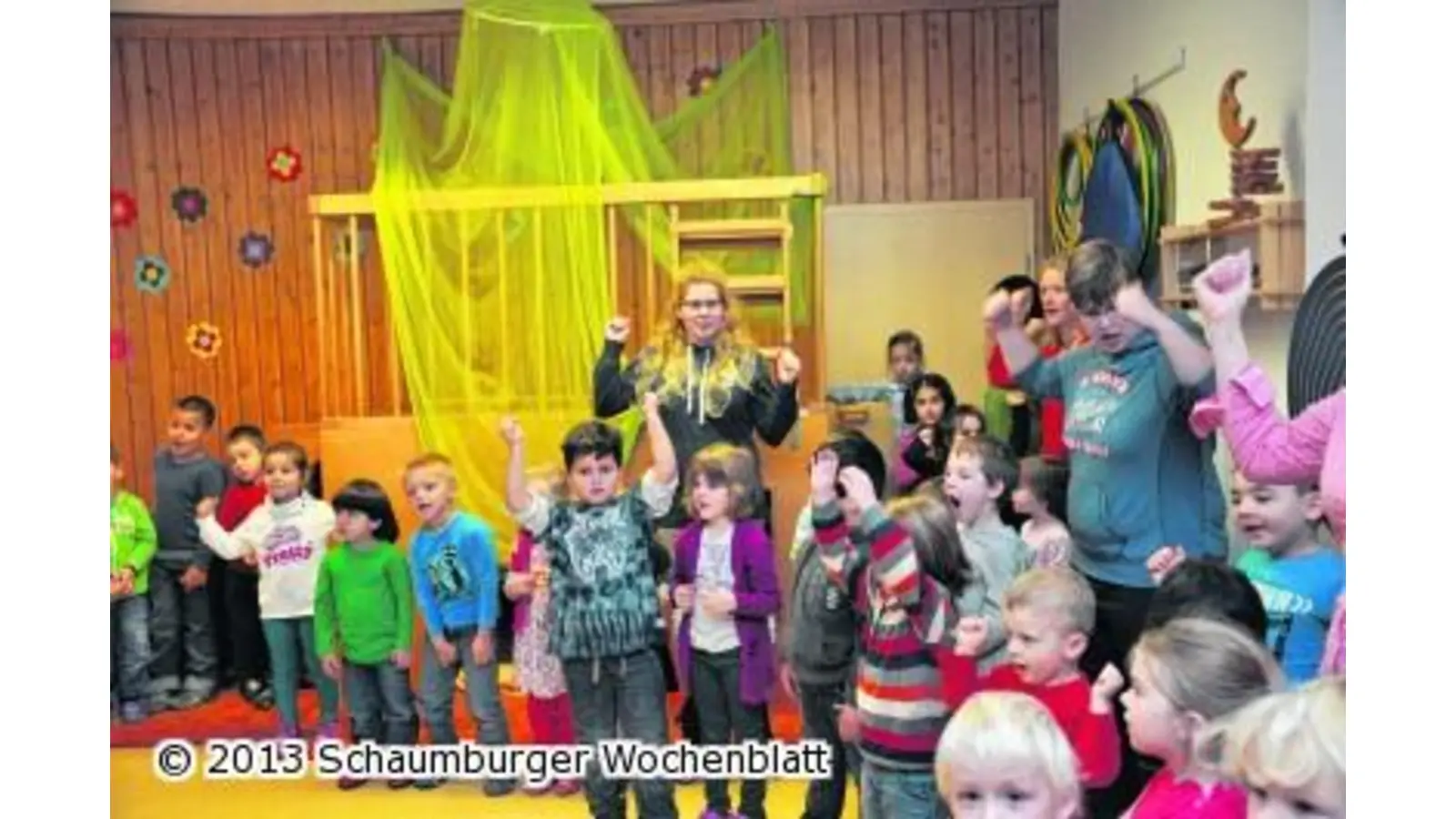 Aus Bahnschwellen werden wohnliche Wände (Foto: nb)