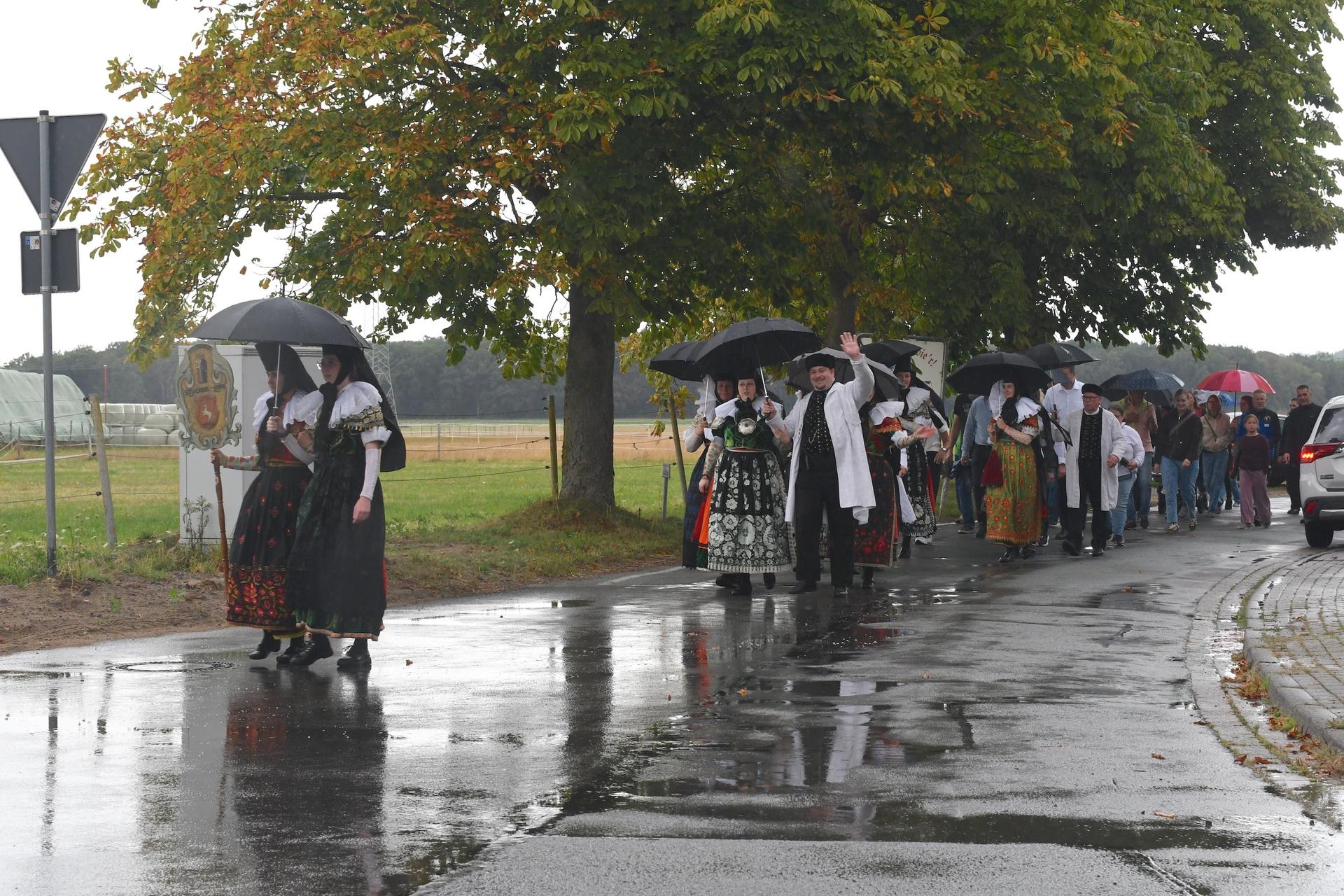 100 Jahre Feuerwehr Lindhorst. (Foto: NADINE DRESSLER)