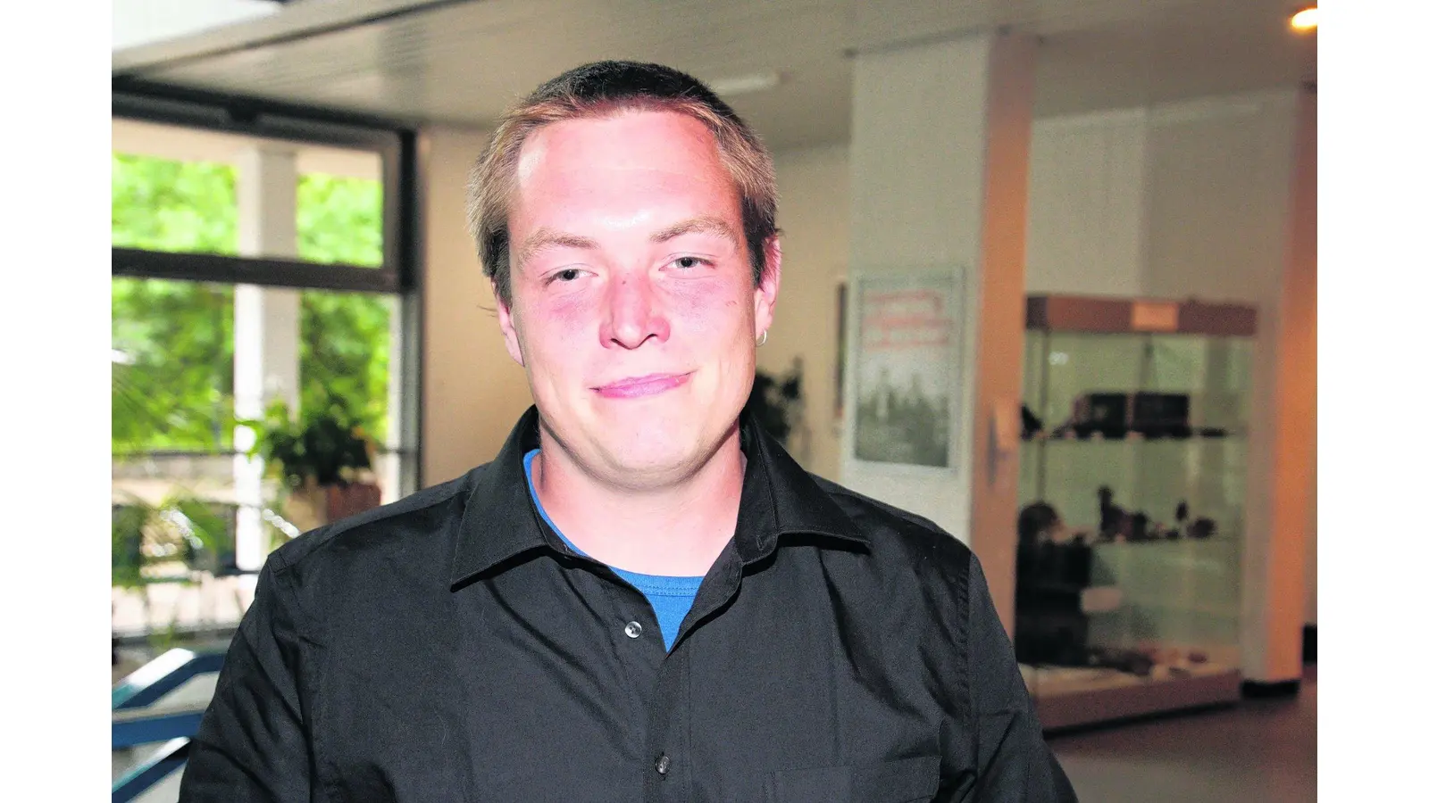 Bester Prüfling wird ausgezeichnet (Foto: gi)