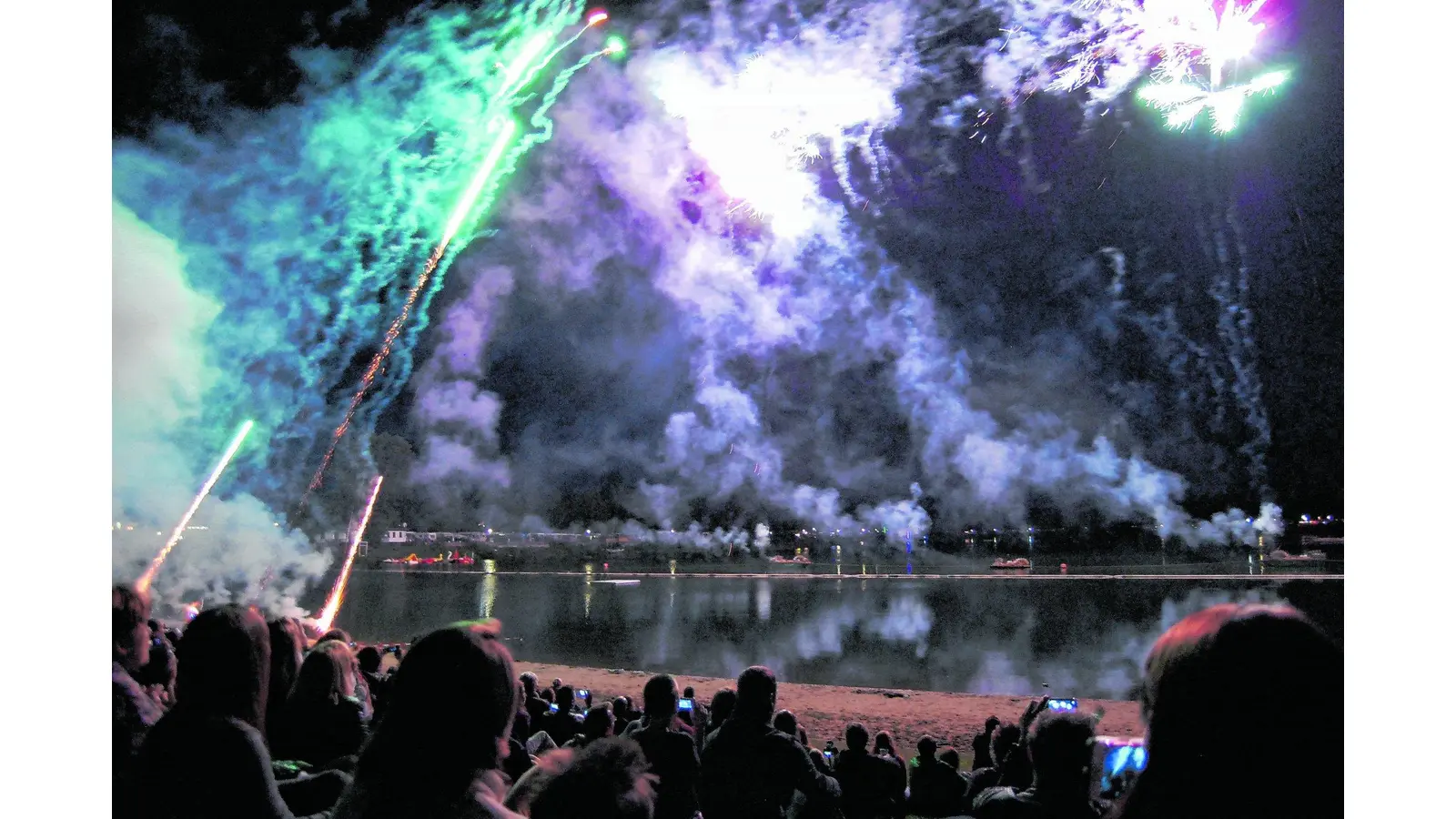 Die Stars der Schlagerszene und großes Höhenfeuerwerk (Foto: red)