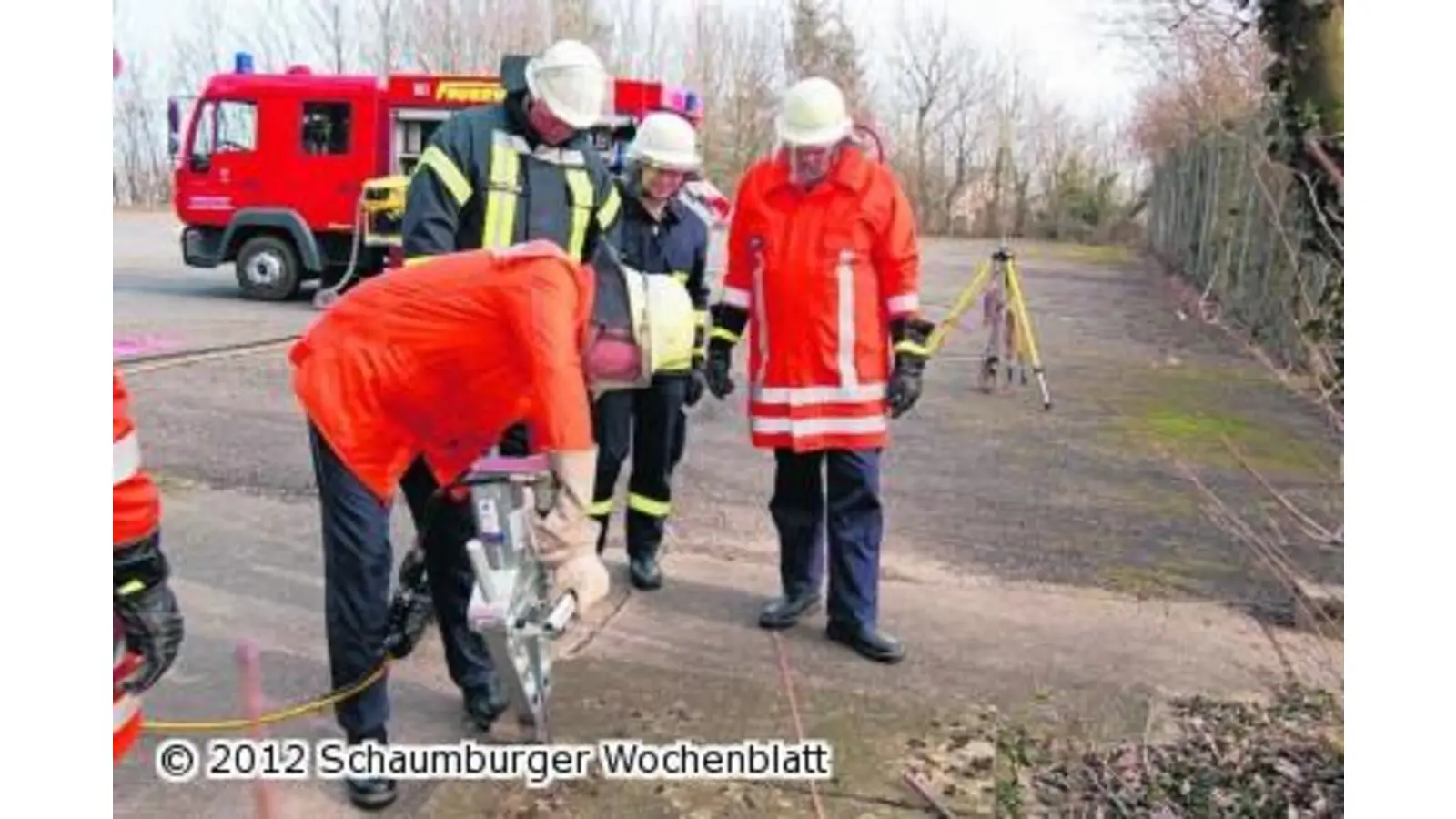 Feuerwehren üben die Zusammenarbeit (Foto: gi)