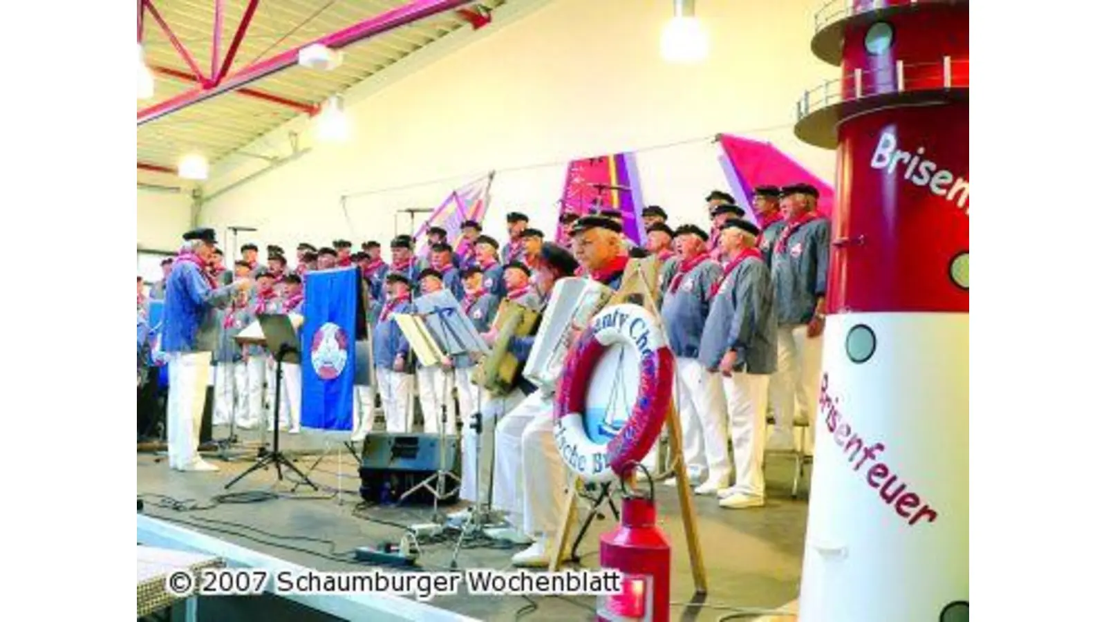 Seemannslieder zum Sonderpreis im Flecken (Foto: al)