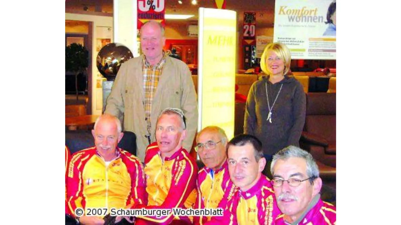 Mit neuen Trikots radelt es sich viel besser (Foto: red)