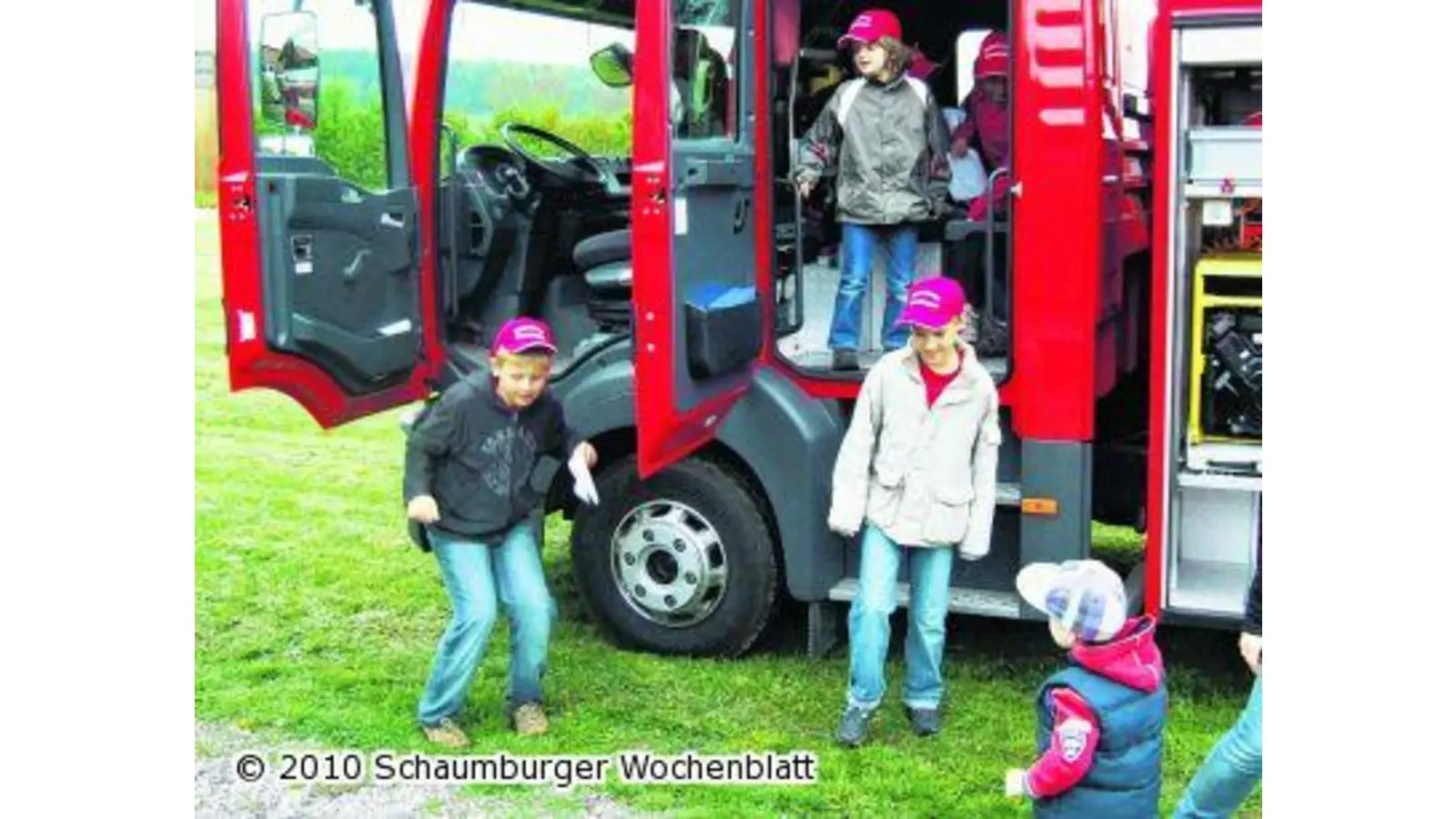 Helm auf und dann genau auf die Flammen zielen (Foto: tt)