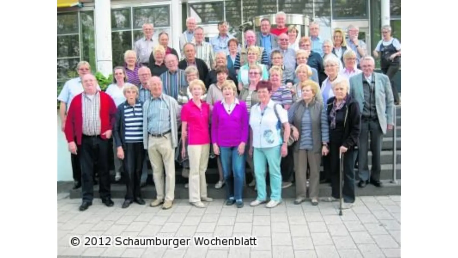 Mitglieder des KSB hüpfen über die Inseln (Foto: em)