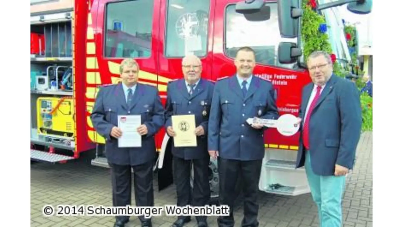 Feuerwehr Steinbergen feiert ihr neues Löschfahrzeug (Foto: ste)