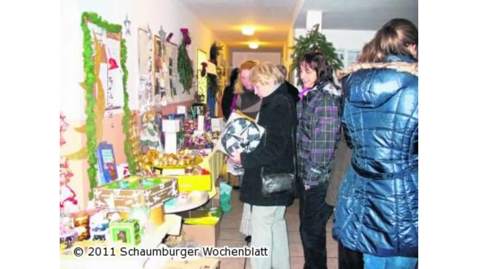 Weit gereiste Tierfreunde besuchen Weihnachtsbasar (Foto: hb)