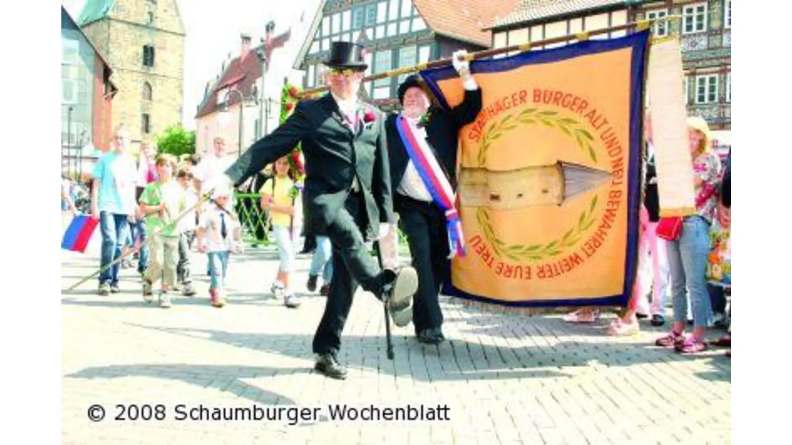 Schützenfestrundmarsch bei Kaiserwetter (Foto: bb)